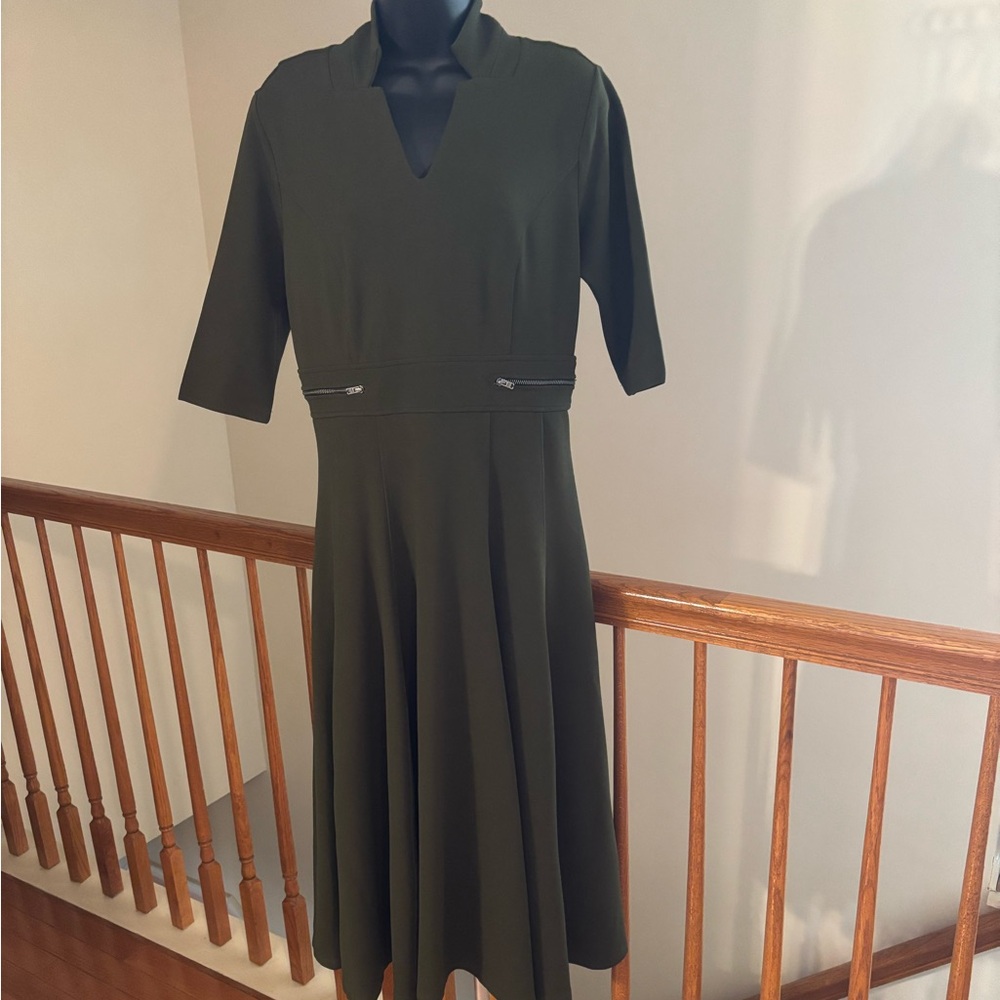 Never worn! Army green color dress.
Very good heavy quality. A must have.